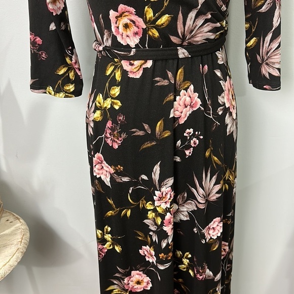 Bee Uniq floral faux wrap dress size small - Picture 3 of 9